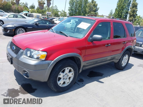 2006 Ford Escape XLT z VIN 1FMYU93126KC43561, wystawiony jako IAAI lot #42527725 z przebiegiem 141 174 mil mil oraz . Historia ofert i sprzedaży dostępna na DreamBid. Obrazek 2.