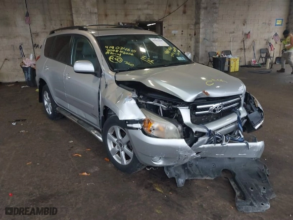 2008 Toyota RAV4 Ltd with VIN JTMBD31V485210284, listed as a IAAI auction lot 41903460 with 188,476 mi miles. Bid and sale history available at carsss.com. Image 1.