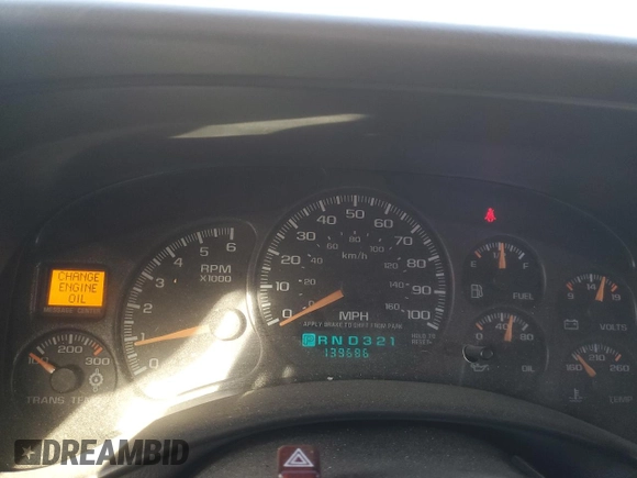2001 GMC Sierra 1500HD SLE z VIN 1GTGK13U51F165800, wystawiony jako Copart lot #82983364 z przebiegiem 139 686 mil mil oraz Szkoda całkowita • Salvage title. Historia ofert i sprzedaży dostępna na DreamBid. Obrazek 9.