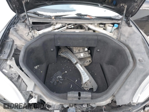 2013 Tesla Model S с VIN 5YJSA1AG2DFP11228, выставлен на аукционе IAAI как лот 41339370 с пробегом 121 237 миль миль и . История ставок и продаж доступна на DreamBid. Изображение 10.