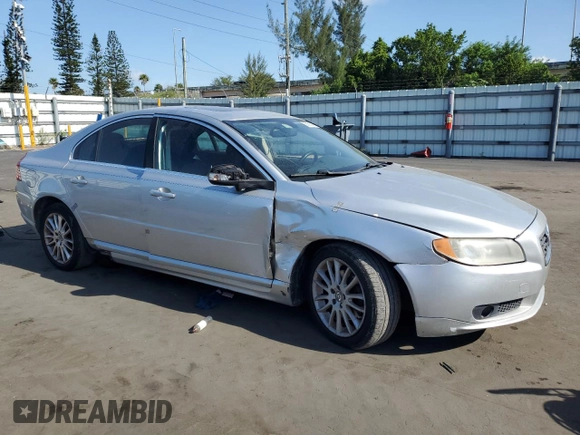 2008 Volvo S80 3.2L z VIN YV1AS982581076001, wystawiony jako Copart lot #58057545 z przebiegiem 187 058 mil mil oraz Szkoda całkowita • Salvage title. Historia ofert i sprzedaży dostępna na DreamBid. Obrazek 4.