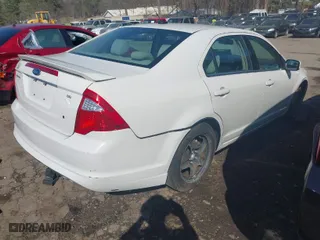 2011 Ford Fusion SE with VIN 3FAHP0HA3BR206658, listed as a IAAI auction lot 41742230 with 161,072 mi miles. Bid and sale history available at carsss.com. Image 4.
