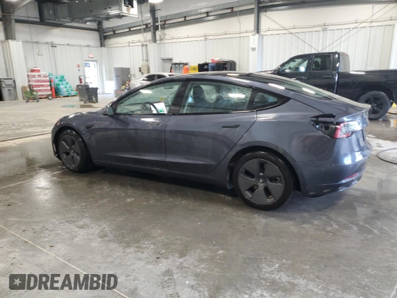2022 Tesla Model 3 with VIN 5YJ3E1EA3NF370695, listed as a Copart auction lot 53493565 with 80,611 mi miles and Clean Title. Bid and sale history available at carsss.com. Image 2.