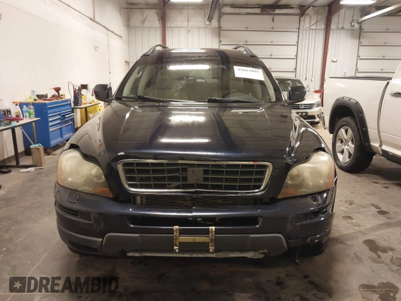 2007 Volvo XC90 I6 with VIN YV4CZ982671353700, listed as a IAAI auction lot 42011095 with 201,566 mi miles and . Bid and sale history available at DreamBid. Image 13.