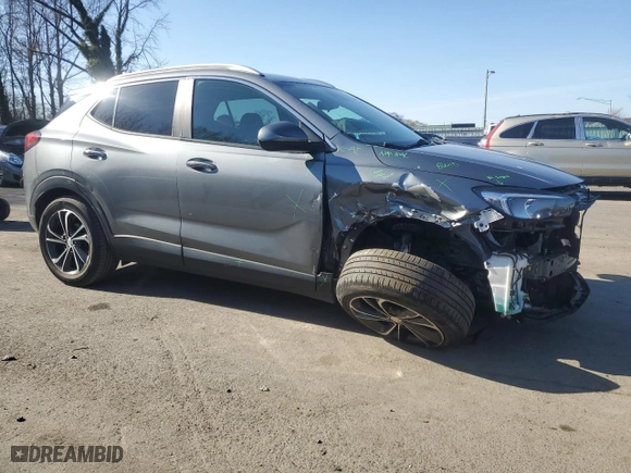 2021 Buick Encore GX Select with VIN KL4MMDS2XMB107878, listed as a Copart auction lot 48575825 with 23,932 mi miles and Salvage Title. Bid and sale history available at carsss.com. Image 4.
