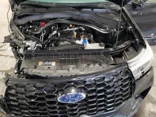 2025 Ford Explorer ST-Line with VIN 1FMUK8KH4SGA52900, listed as a Copart auction lot 50527765 with 3,892 mi miles and Salvage Title. Bid and sale history available at carsss.com. Image 12.