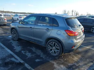2019 Mitsubishi Outlander ES z VIN JA4AP3AU3KU029596, wystawiony jako IAAI lot #41381087 z przebiegiem 59 912 mil mil oraz . Historia ofert i sprzedaży dostępna na DreamBid. Obrazek 3.