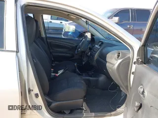 2015 Nissan Versa SV with VIN 3N1CN7AP7FL940992, listed as a IAAI auction lot 41972981 with 92,304 mi miles. Bid and sale history available at carsss.com. Image 5.