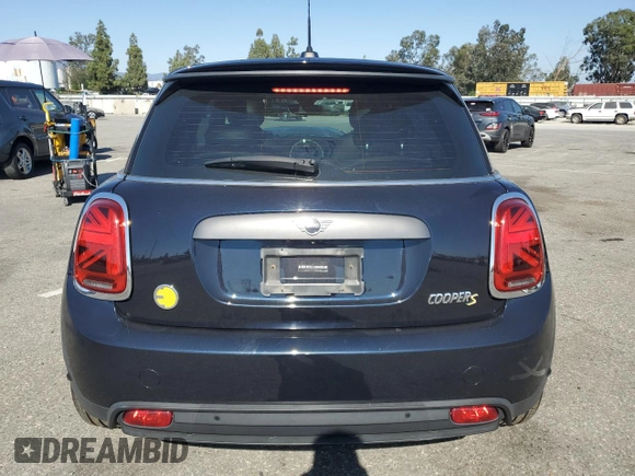2021 MINI Hardtop Cooper SE with VIN WMWXP3C07M2N46440, listed as a Copart auction lot 72822194 with 35,078 mi miles and Salvage Title. Bid and sale history available at DreamBid. Image 6.