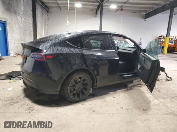 2024 Tesla Model Y с VIN 7SAYGDED0RF084081, выставлен на аукционе Copart как лот 55992195 с пробегом 43 871 миль миль и Списание • Salvage title. История ставок и продаж доступна на DreamBid. Изображение 3.