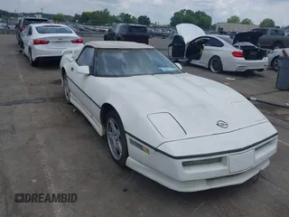 1987 Chevrolet Corvette z VIN 1G1YY3185H5125214, wystawiony jako IAAI lot #42499945 z przebiegiem 225 209 mil mil oraz . Historia ofert i sprzedaży dostępna na DreamBid. Obrazek 1.