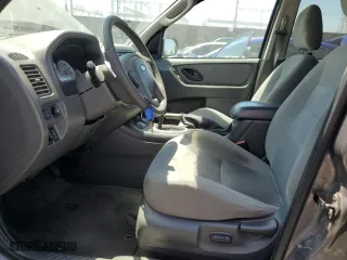 2005 Ford Escape Hybrid with VIN 1FMCU95H35KC95221, listed as a Copart auction lot 67789924 with 169,260 mi miles and Clean Title. Bid and sale history available at carsss.com. Image 7.