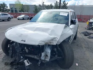 2023 Jeep Grand Cherokee Altitude z VIN 1C4RJKAG0P8855367, wystawiony jako IAAI lot #41788741 z przebiegiem 25 338 mil mil oraz . Historia ofert i sprzedaży dostępna na DreamBid. Obrazek 13.