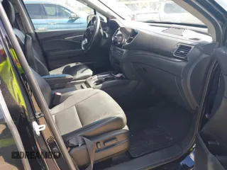 2022 Honda Pilot Special Edition with VIN 5FNYF5H21NB011652, listed as a IAAI auction lot 42772962 with 69,046 mi miles and . Bid and sale history available at DreamBid. Image 5.