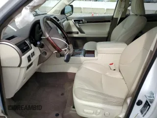 2018 Lexus GX 460 z VIN JTJBM7FXXJ5187016, wystawiony jako Copart lot #55392415 z przebiegiem 77 606 mil mil oraz Szkoda całkowita • Salvage title. Historia ofert i sprzedaży dostępna na DreamBid. Obrazek 7.