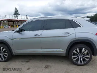 2021 Volkswagen Atlas Cross Sport 3.6L V6 SEL with VIN 1V2SE2CA4MC229844, listed as a IAAI auction lot 41916623 with 34,618 mi miles. Bid and sale history available at carsss.com. Image 14.