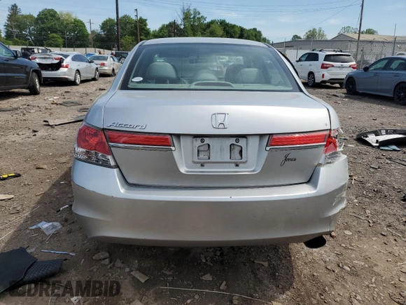 2012 Honda Accord LX Premium z VIN 1HGCP2F40CA020683, wystawiony jako Copart lot #56142985 z przebiegiem 179 936 mil mil oraz Szkoda całkowita • Salvage title. Historia ofert i sprzedaży dostępna na DreamBid. Obrazek 6.
