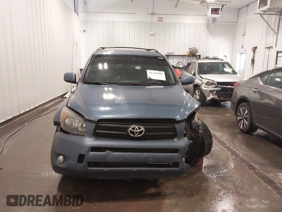 2008 Toyota RAV4 Ltd with VIN JTMZK31V886015609, listed as a IAAI auction lot 41758981 with 130,204 mi miles. Bid and sale history available at carsss.com. Image 12.