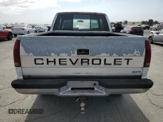 1991 Chevrolet Silverado 2500 z VIN 2GCFK29K9M1128980, wystawiony jako Copart lot #59766095 z przebiegiem 249 498 mil mil oraz Czysty tytuł • Clean title. Historia ofert i sprzedaży dostępna na DreamBid. Obrazek 6.