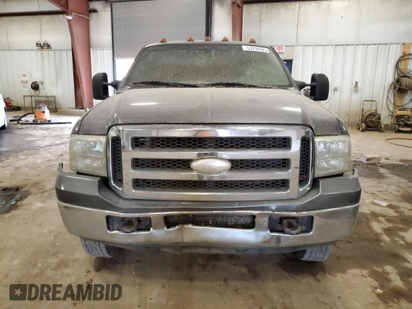 2005 Ford F-250 XL with VIN 1FTSX21525EC65362, listed as a Copart auction lot 53710725 with Not provided miles and Clean title. Bid and sale history available at DreamBid. Image 5.