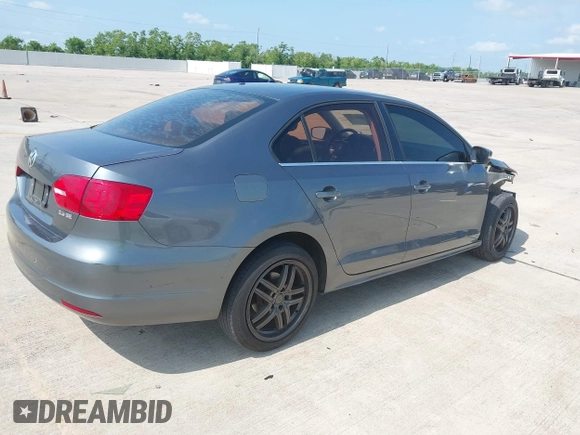 2013 Volkswagen Jetta SE с VIN 3VWDP7AJ7DM405611, выставлен на аукционе IAAI как лот 42189567 с пробегом 184 654 миль миль и . История ставок и продаж доступна на DreamBid. Изображение 4.