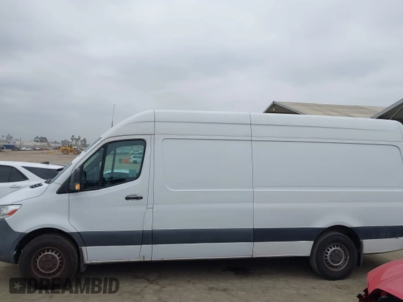 2021 Mercedes-Benz Sprinter Cargo with VIN W1W40CHY4MT054679, listed as a IAAI auction lot 42078941 with 148,214 mi miles. Bid and sale history available at carsss.com. Image 14.