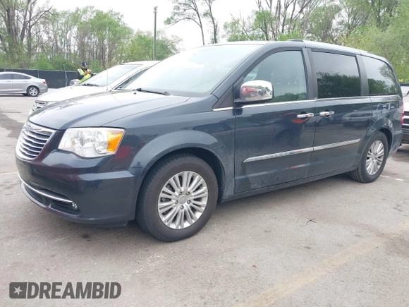 2014 Chrysler Town & Country Limited with VIN 2C4RC1GG3ER188114, listed as a IAAI auction lot 42082618 with 193,562 mi miles and . Bid and sale history available at DreamBid. Image 18.