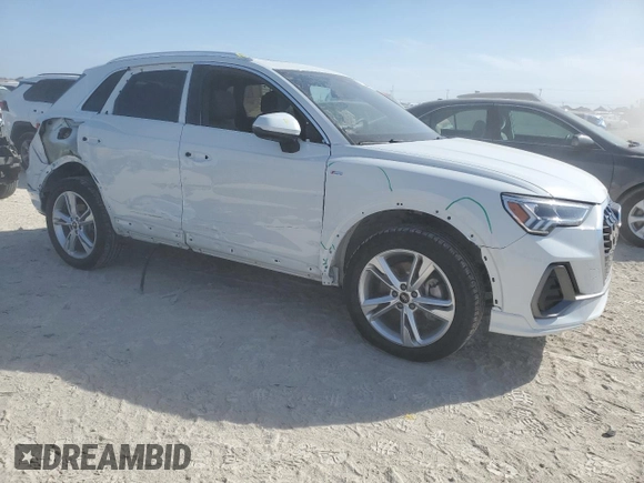 2024 Audi Q3 S line Premium z VIN WA1DECF39R1137946, wystawiony jako Copart lot #47194135 z przebiegiem 3 110 mil mil oraz Szkoda całkowita • Salvage title. Historia ofert i sprzedaży dostępna na DreamBid. Obrazek 4.