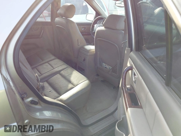 2005 Kia Sorento LX with VIN KNDJD733555359460, listed as a IAAI auction lot 41500228 with 157,649 mi miles. Bid and sale history available at carsss.com. Image 8.