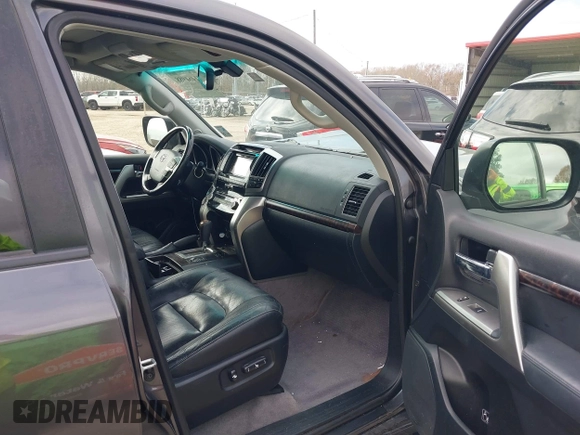 2013 Toyota Land Cruiser with VIN JTMHY7AJ3D4010242, listed as a IAAI auction lot 41461988 with 187,623 mi miles. Bid and sale history available at carsss.com. Image 5.