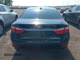 2013 Lexus ES 250 z VIN JTHBK1GG7D2077209, wystawiony jako IAAI lot #42435416 z przebiegiem 60 452 mil mil oraz . Historia ofert i sprzedaży dostępna na DreamBid. Obrazek 17.