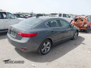 2013 Acura ILX Premium Pkg with VIN 19VDE1F57DE002233, listed as a IAAI auction lot 41833082 with 143,521 mi miles. Bid and sale history available at carsss.com. Image 4.