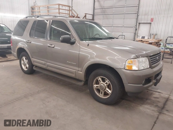 2002 Ford Explorer XLT z VIN 1FMZU73K92ZC68685, wystawiony jako IAAI lot #42710648 z przebiegiem 223 924 mil mil oraz . Historia ofert i sprzedaży dostępna na DreamBid. Obrazek 1.