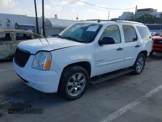 2008 GMC Yukon Denali с VIN 1GKFK63888J118915, выставлен на аукционе IAAI как лот 42262018 с пробегом 218 082 миль миль и . История ставок и продаж доступна на DreamBid. Изображение 18.
