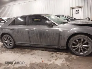 2014 Chrysler 300 with VIN 2C3CCAGG0EH297937, listed as a IAAI auction lot 41400153 with 161,186 mi miles. Bid and sale history available at carsss.com. Image 13.
