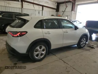 2024 Honda HR-V LX with VIN 3CZRZ2H37RM761118, listed as a Copart auction lot 60245595 with 17,427 mi miles and Salvage title. Bid and sale history available at DreamBid. Image 3.