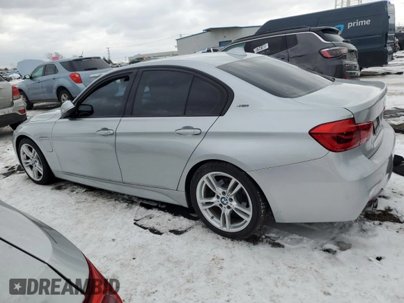 2018 BMW 3 Series 330e iPerformance with VIN WBA8E1C57JA180183, listed as a Copart auction lot 88513245 with 33,632 mi miles and Clean Title. Bid and sale history available at carsss.com. Image 2.