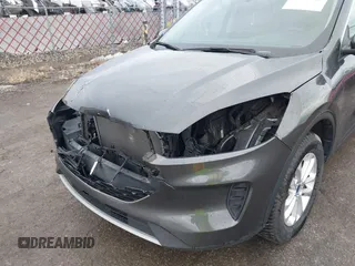 2020 Ford Escape SE with VIN 1FMCU9G61LUC34110, listed as a IAAI auction lot 41690067 with 46,471 mi miles. Bid and sale history available at carsss.com. Image 6.