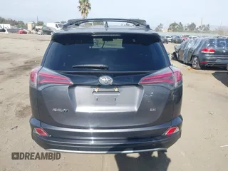 2017 Toyota RAV4 SE z VIN JTMNFREV9HJ706600, wystawiony jako IAAI lot #41109620 z przebiegiem 53 386 mil mil oraz . Historia ofert i sprzedaży dostępna na DreamBid. Obrazek 16.
