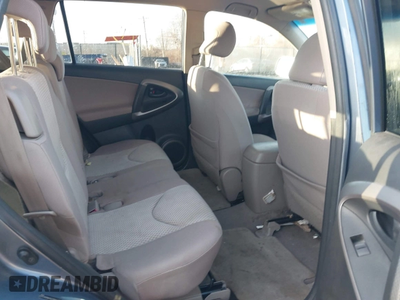 2008 Toyota RAV4 with VIN JTMZD33V486061672, listed as a IAAI auction lot 41650386 with 193,170 mi miles. Bid and sale history available at carsss.com. Image 8.