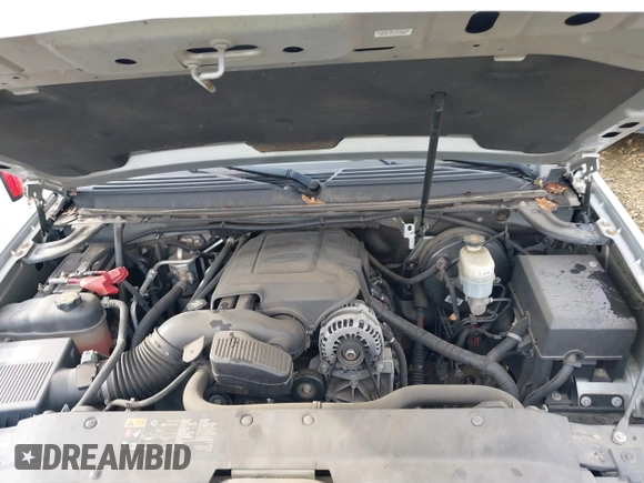 2013 Chevrolet Suburban LT with VIN 1GNSCJE03DR201530, listed as a IAAI auction lot 37988428 with 107,892 mi miles. Bid and sale history available at carsss.com. Image 10.