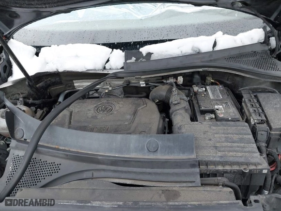 2019 Volkswagen Tiguan SE with VIN 3VV3B7AX2KM196407, listed as a IAAI auction lot 40993730 with 86,904 mi miles. Bid and sale history available at carsss.com. Image 10.