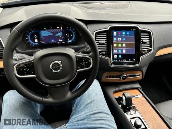 2024 Volvo XC90 Plus Bright Theme with VIN YV4062PE3R1155917, listed as a Copart auction lot 44853265 with 7,968 mi miles and Salvage title. Bid and sale history available at DreamBid. Image 11.
