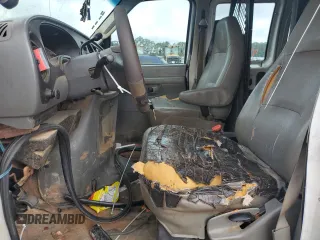 2007 Ford Econoline Cargo Commercial with VIN 1FTNE24LX7DB49770, listed as a Copart auction lot 60119035 with 361,338 mi miles and Non repairable. Bid and sale history available at DreamBid. Image 7.