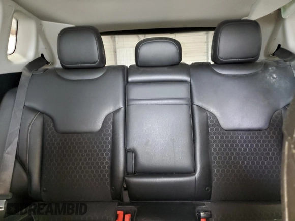 2018 Jeep Compass Latitude z VIN 3C4NJDBB3JT360814, wystawiony jako Copart lot #55018455 z przebiegiem 69 582 mil mil oraz Szkoda całkowita • Salvage title. Historia ofert i sprzedaży dostępna na DreamBid. Obrazek 10.
