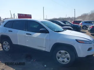 2015 Jeep Cherokee Sport с VIN 1C4PJLAB8FW531241, выставлен на аукционе IAAI как лот 41787819 с пробегом 136 720 миль миль и . История ставок и продаж доступна на DreamBid. Изображение 12.