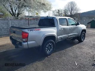 2016 Toyota Tacoma SR with VIN 3TMCZ5AN9GM001620, listed as a IAAI auction lot 41902924 with 117,462 mi miles. Bid and sale history available at carsss.com. Image 4.