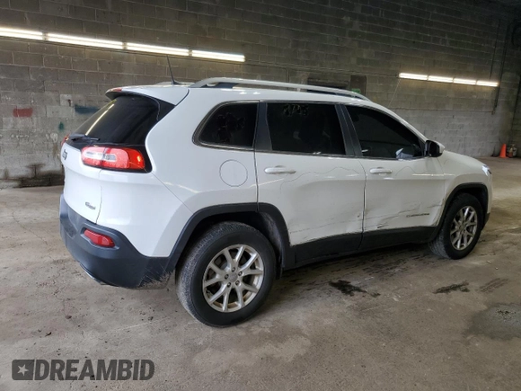 2016 Jeep Cherokee Latitude с VIN 1C4PJMCS8GW215956, выставлен на аукционе Copart как лот 61360485 с пробегом 101 150 миль миль и Списание • Salvage title. История ставок и продаж доступна на DreamBid. Изображение 3.