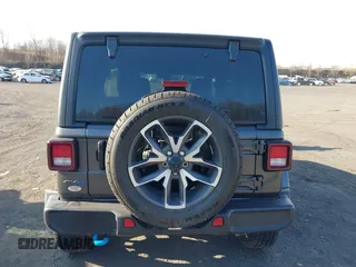 2024 Jeep Wrangler Willys z VIN 1C4RJXN60RW293872, wystawiony jako IAAI lot #41908133 z przebiegiem 850 mil mil oraz . Historia ofert i sprzedaży dostępna na DreamBid. Obrazek 16.
