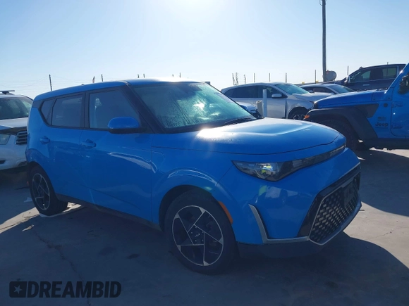 2023 Kia Soul EX with VIN KNDJ33AU2P7194532, listed as a IAAI auction lot 41743205 with 44,268 mi miles. Bid and sale history available at carsss.com. Image 14.